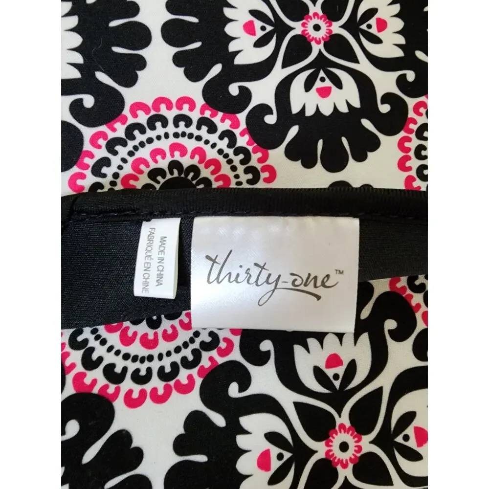 Thirty-One Back Pink White Medallion Print Padded Tablet Pouch Cover